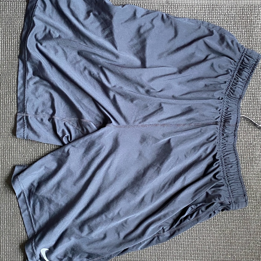 Men’s Nike dry fit shorts xl